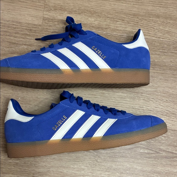 NWOT Adidas Italia Blue Gazelle Sneakers - 8.5 M, 9.5 W - Picture 3 of 5